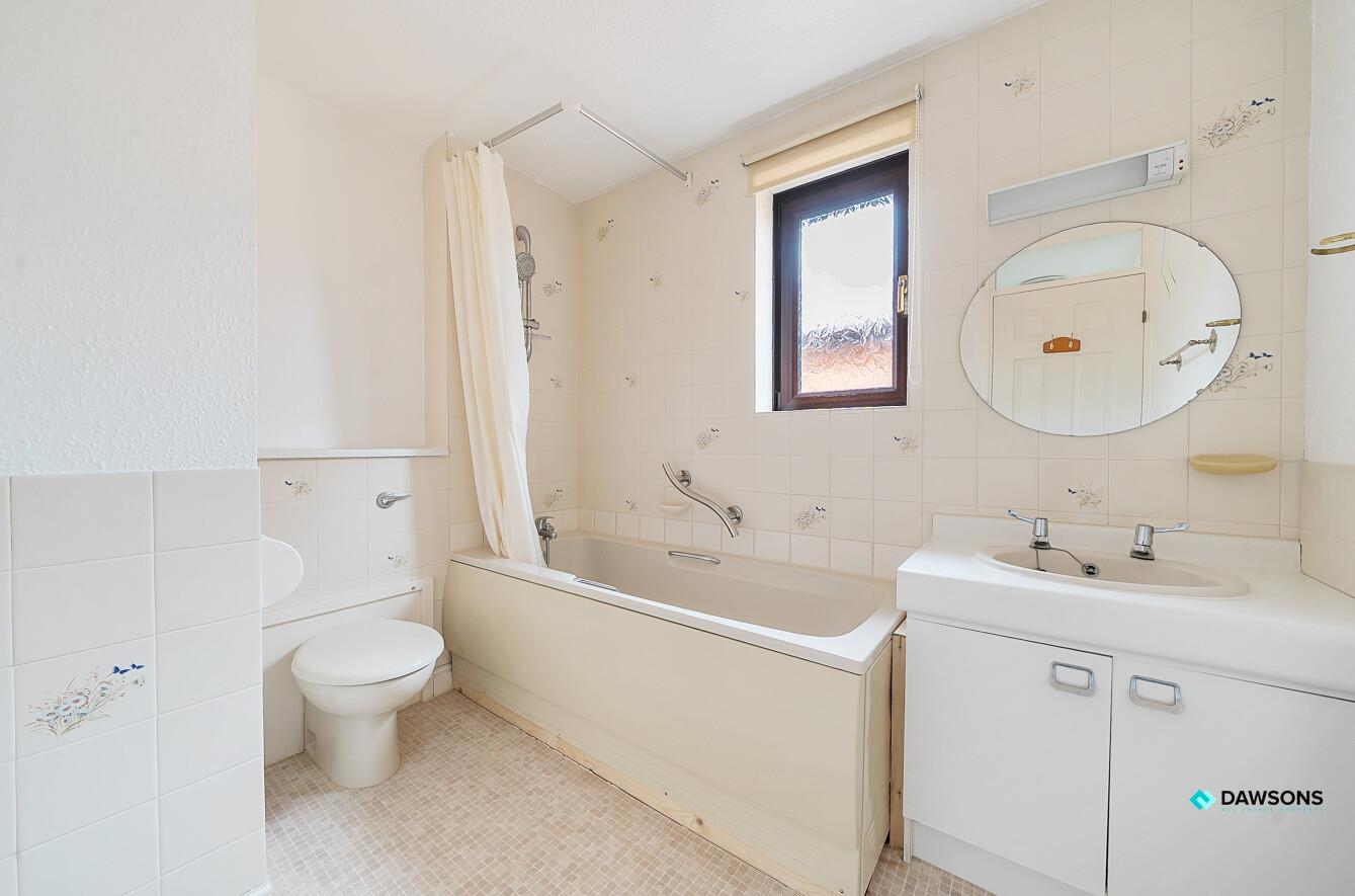 Wychwood Close, Langland, Swansea, SA3 4PH